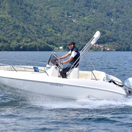 Yelena Rose West شقة *