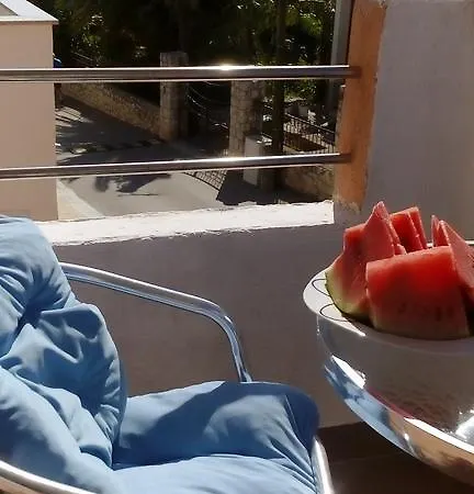 Yelena Rose West شقة *