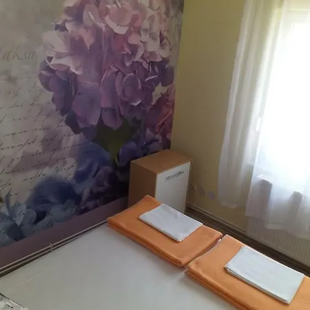 Yelena Rose West شقة زادار