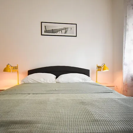 Yelena Rose West Appartement *