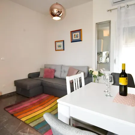 Yelena Rose West Zadar