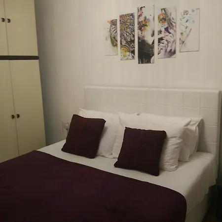 Yelena Rose West Appartement Zadar