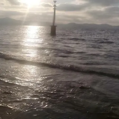 Апартаменты Yelena Rose West Задар