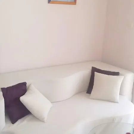 Yelena Rose West Задар