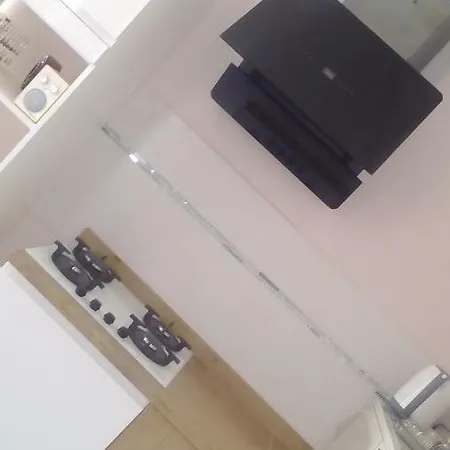 Yelena Rose West Апартаменты