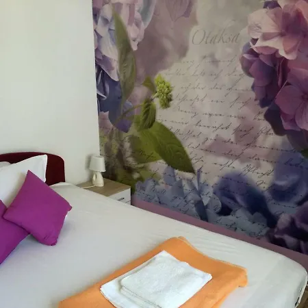 Yelena Rose West Zadar