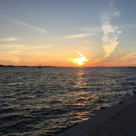 Appartement Yelena Rose West *