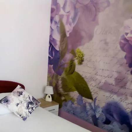 Appartement Yelena Rose West *